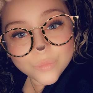 Meet your Posher, Cyndi